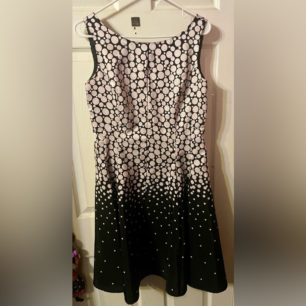 Danny & Nicole Dress 12 - Picture 2 of 5